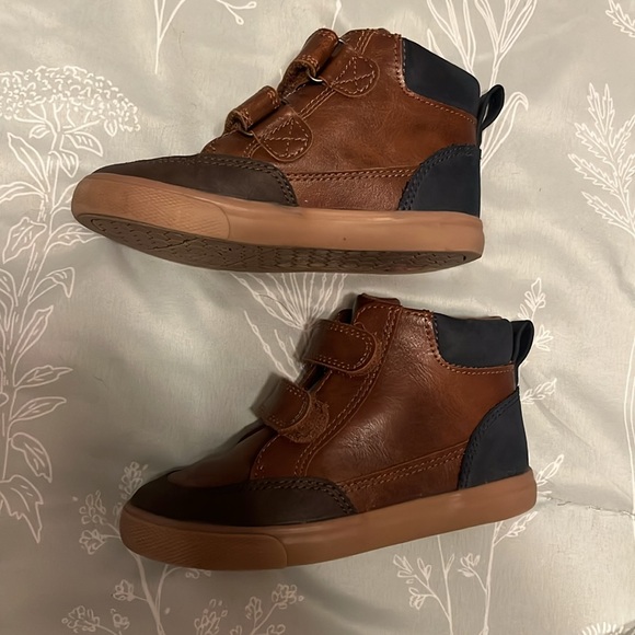 Cat & Jack Xavier Brown Velcro Sneaker Boots for Kids - Picture 2 of 5